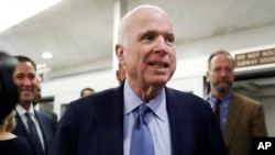 Sanata John McCain shugaban kwamitin dattawan Amurka dake kula da dakarun Amurka