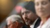 Trudeau choqué par la vidéo d'une arrestation d'un chef autochtone