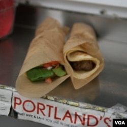 Viking Soul Food's lefse wraps adalah makanan sejenis lumpia yang berbuat dari roti kentang Norwegia yang tipis yang diisi sayuran, daging, dan keju.