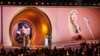 Karol G recibe el premio a mejor álbum de música urbana por "Mañana será bonito" en la 66a entrega anual de los Premios Grammy el domingo 4 de febrero de 2024 en Los Ángeles. 