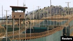 Kamp tahanan AS di Guantanamo, Kuba (foto: dok). Obama telah menunjuk Clifford Sloan untuk mengepalai kantor khusus yang ditugaskan untuk menutup penjara di Guantanamo.