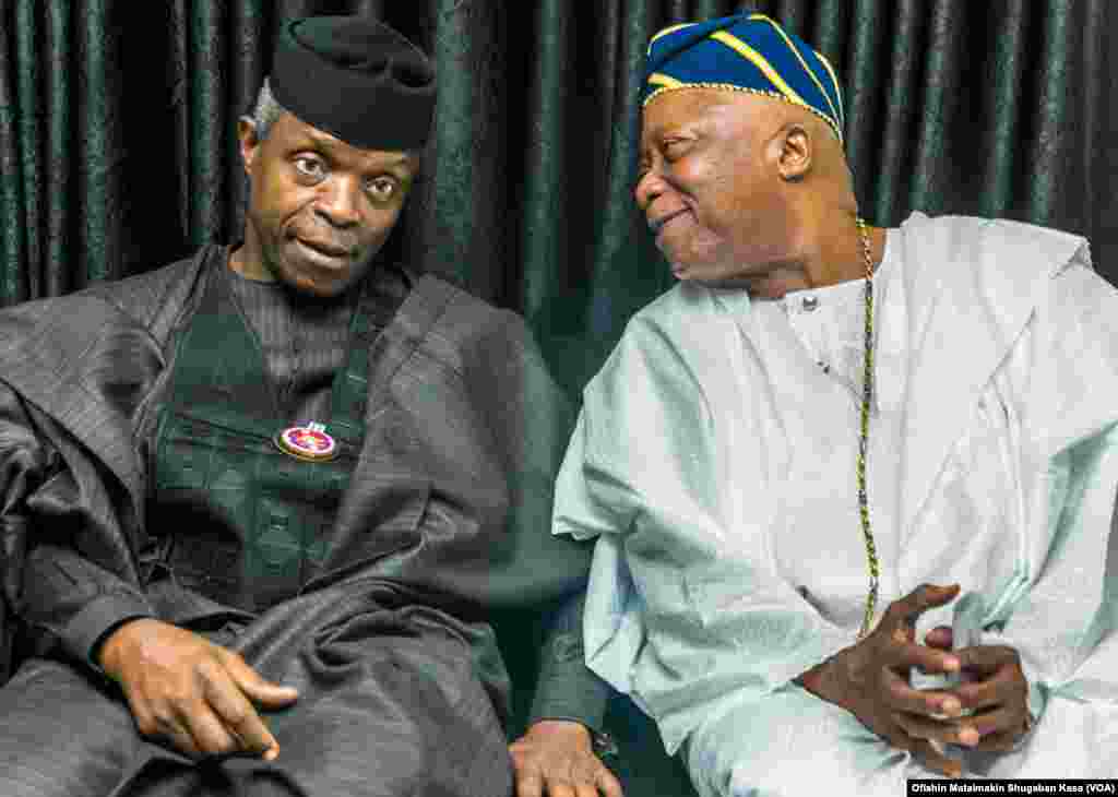 Farfesa Yemi Osinbajo, Da Kensington Adetubu Disamba 12, 2017