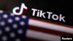 Američka zastava i logo TikToka (Ilustracija: REUTERS/Dado Ruvić) 