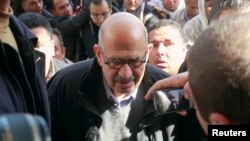 Mohamed ElBaradei, mantan kepala badan pengawas nuklir PBB dan pemenang Hadiah Nobel untuk Perdamaian di Kairo. (Foto: Dok)
