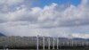 ARHIVA - Turbine na vetar u Palm Springsu u Kaliforniji, 22. marta 2023. 