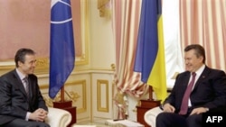 Президент Віктор Янукович з генеральним секретарем НАТО Андерсом Фог Расмуссеном у Києві (архівне фото)