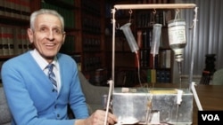 El Dr. Jack Kevorkian diseñó la "máquina del suicidio" en 1991, con la que ayudó a suicidarse a decenas de pacientes con enfermedades terminales.