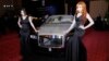 រថយន្ត​​ Rolls Royce ​ចូល​ទី​ផ្សារ​នៅ​កម្ពុជា​ ជួប​ប្រតិកម្ម​ចម្រុះ