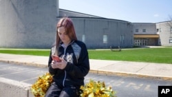 ARHIVA - Brendi Livi ispred svoje srednje škole u Mahanoj Sitiju u Pensilvaniji 4. aprila 2021. (Foto: Američka unija za građanske slobode) 