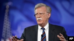 John Bolton, mantan duta besar AS untuk PBB memberikan sambutan pada Konferensi Aksi Politik Konservatif di Oxon Hill, Maryland, 24 Februari 2017. (Foto: dok).