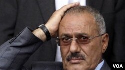 Presiden Ali Abdullah Saleh mengatakan sedang mencari cara untuk melaksanakan gagasan peralihan kekuasaan GCC.