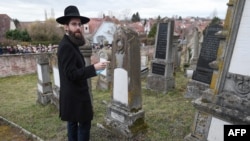 Strasbourg Chief Rabbi Harold Abraham Weill during a remembrance ceremony at the Jewish cemetery of Quatzenheim, eastern France, on March 3, 2019. 