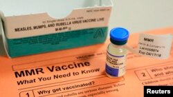 Un flacon de vaccin de rougeole