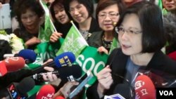 台灣民進黨主席暨總統參選人蔡英文在芝加哥接受媒體訪問。（視頻截圖）