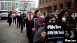 El movimiento #MeToo extendió sus denuncias desde el acoso sexual hasta el derecho al aborto y traspasó las fronteras de Estados Unidos.