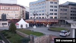 Втор ден како стои кампот на ДУИ во близина на Уставниот суд во Скопје, 9 декември 2024 година, веднаш по Камен Мост, во Скопје, Северна Македонија. (фотографија на 360 степени)