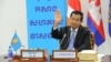 លោក ​ហ៊ុន សែន​ ​ថា​ជំនួយ​ចិន​ជួយ​ពង្រឹង​«ឯករាជ្យ​ខាង​នយោបាយ»​​កម្ពុជា ខណៈ​អ្នក​វិភាគ​ក្រើន​រំឭក​រឿង​អន្ទាក់​បំណុល​