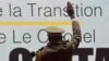 Le colonel Assimi Goita, chef de deux coups d'État militaires, prête serment en tant que président par intérim lors de sa cérémonie d'investiture à Bamako, au Mali, le 7 juin 2021.
