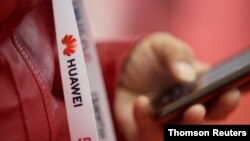 La compañía china Huawei ha estado en la mira de los gobiernos de EE.UU. y de algunos países europeos, acusada de ser un mecanismo de espionaje y estar detrás de violaciones a los derechos humanos en la nación asiática.