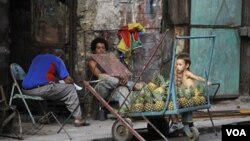 Los extranjeros que residan temporalmente en el país podrán transmitir sus propiedades de vehículos a esposos e hijos.