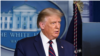 El presidente Donald Trump ofrece una conferencia de prensa sobre los últimos desarrollos de la enfermedad por coronavirus (COVID-19), en la Casa Blanca en Washington, el 23 de agosto de 2020.