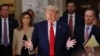 Mantan Presiden AS Donald Trump berbicara kepada media pada hari ketiga persidangan kasus penipuan perdata di New York, Rabu 4 Oktober 2023.