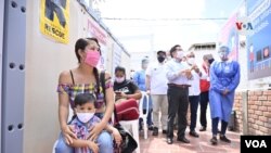El Ministro colombiano Fernando Ruiz evalúa la situación en la frontera con Venezuela, el jueves 11 de junio de 2020.