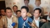 Anggota Dewan Penasihat Tim Kampanye Nasional Jokowi-Ma'ruf, Romahurmuziy (tengah). (Foto: VOA/Ahmad Bhagaskoro)