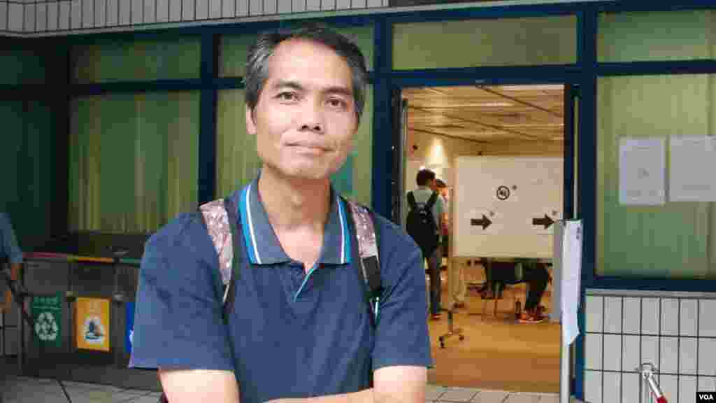 香港市民鄭先生表示,港府舉辦的立法會議員選舉都有「種票」的情況出現,佔中全民投票有瑕疵影響不大