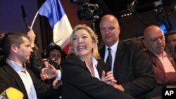 Milliy front partiyasi sardori Marin Le Pen saylovlarda uchinchi o'rinni olib, keyingi bosqichga chiqa olmadi, parij, 22-aprel, 2012-yil.