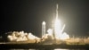 Запуск ракеты Falcon 9 со стартовой площадки 39А на мысе Канаверал, 26 февраля 2025