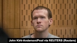 Brenton Tarrant, di Pengadilan Tinggi Christchurch, Selandia Baru, 27 Agustus 2020. (Foto: John Kirk-Anderson/Pool via REUTERS).