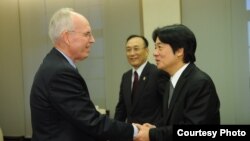 台灣行政院長賴清德接見美國在台協會執行理事羅瑞智(John Norris)(照片由台灣行政院提供)