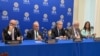 Expreso político, Iván Simonovis, (D), el representante especial de EE.UU., Elliott Abrams, el secretario general de la OEA, Luis Almagro; el embajador de Guaidó en la OEA, Gustavo Tarre, y la directora de CASLA Institute, Tamara Suju, presentan informe de crímenes en Venezuela.