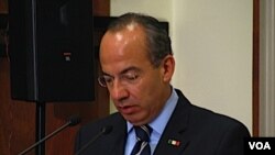 Calderón aseguró que conversar con familias de personas que han sido víctimas del crimen en su país fue una experiencia "aleccionadora".
