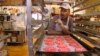 Biskuit “Build That Wall” Paksa Pedagang Roti untuk Minta Maaf