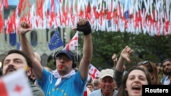 На акции протеста против так называемого "закона об иноагентах". Тбилиси, 28 мая 2024 г.