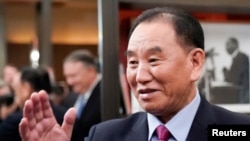韩国“朝鲜日报”早些时候的一篇报道称被金正恩处罚的高官金英哲 - 资料照片