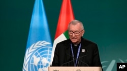 ARCHIVO - El secretario de Estado del Vaticano, el cardenal Pietro Parolin, captado el 2 de diciembre de 2023 durante la cumbre climática COP28, en Dubai. Israel presentó queja formal después de que el número dos del Vaticano denunciara una "carnicería" en Gaza.