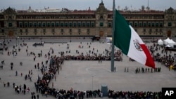 ARCHIVO - El gobierno de México dijo que el acceso ilegal a la fuente de datos de los periodistas que cubren la Presidencia se hizo desde España el 22 de enero, pero se percataron del saqueo hasta el viernes reciente.
