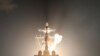 미 해군이 지난 17일 USS 존 핀 이지스 구축함에서 SM-3 블록 IIA 미사일을 이용한 탄도미사일 요격에 성공했다면서 사진을 공개했다.