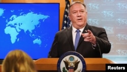 El secretario de Estado de EE.UU., Mike Pompeo, habla ante la prensa el 10 de noviembre de 2020 en Washington DC.