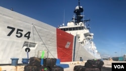 La Guardia Costera de EE.UU. informó el miércoles 16 de diciembre de 2020 de la incautación de un cargamento de cocaína y marihuana en aguas del Mar Caribe. [Foto: Antoni Belchi, VOA.]