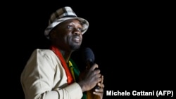 Le candidat présidentiel Ousmane Sonko s'exprime lors d'un rassemblement politique à Thiès le 20 février 2019.
