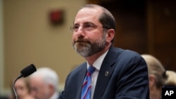 El secretario de Salud de EE.UU., Alex Azar, anunció una acuerdo con Pfizer para la compra de 100 millones de dósis contra el COVID-19.