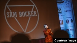  Sam Rocker តន្ត្រីករ​​​ អ្នក​និពន្ធ​បទចម្រៀង​ និង​អ្នក​ជាអ្នក​​ចម្រៀង​សូឡូ។ (រូបភាពផ្តល់ឲ្យ)