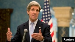 Menlu AS John Kerry mengatakan AS tidak menentang upaya Perancis dan Inggris mempersenjatai pemberontak Suriah (foto: dok). 