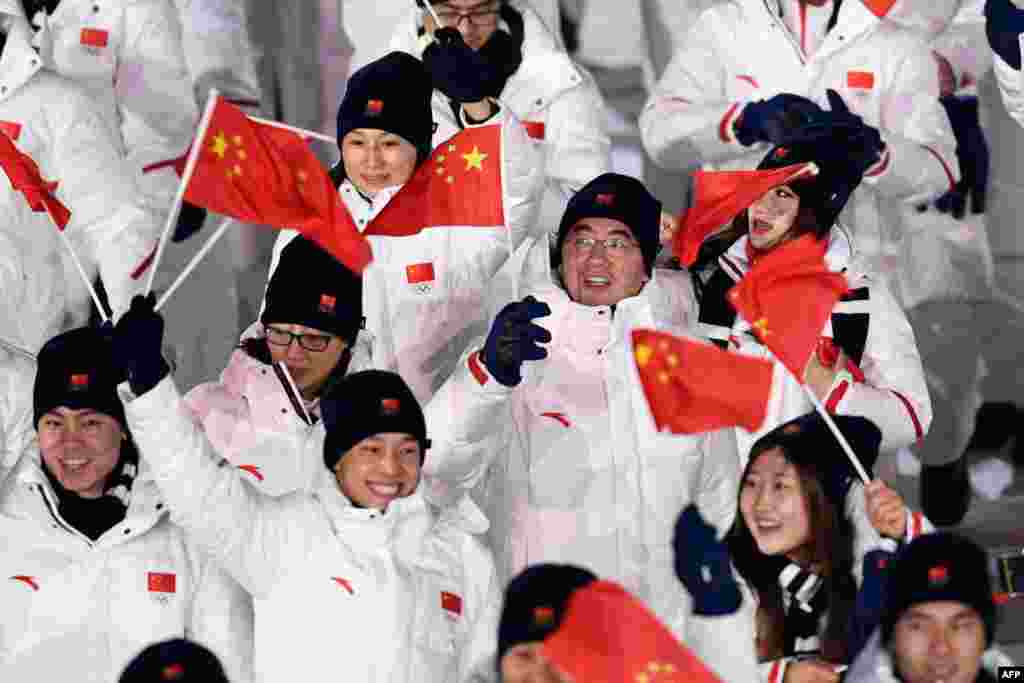在韩国平昌,2018年冬奥会开幕式上,中国运动员入场(2018年2月9日)。