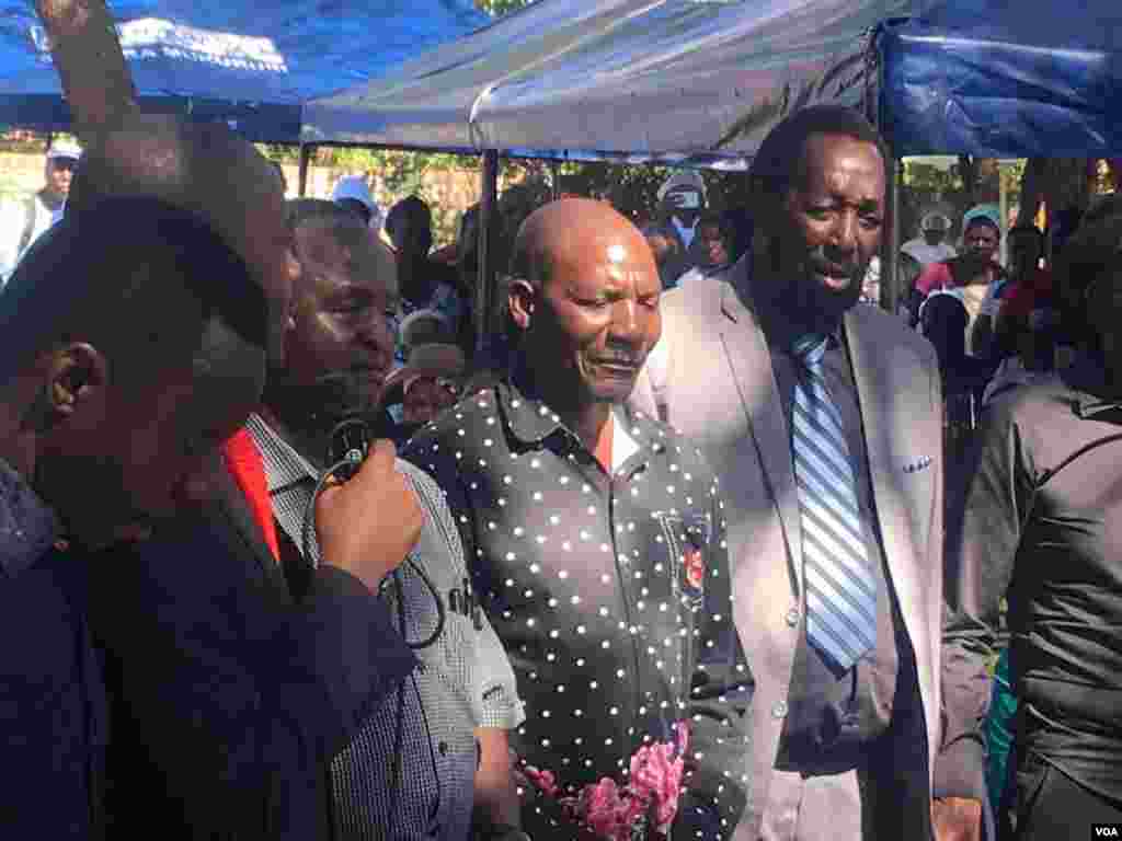 Tuku funeral wake