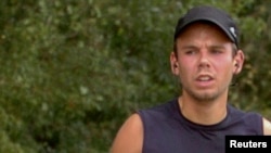 FILE - Andreas Lubitz, di foto yang diambil ketika lomba lari pada tahun 2009 di Hamburg, Jerman, diduga mengecoh dokter dengan mengatakan ia mengambil cuti sakit dari pekerjaannya sebagai pilot. 